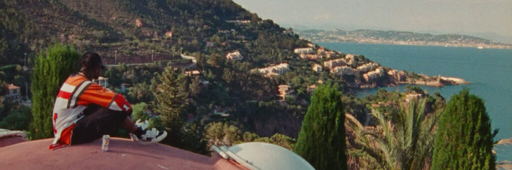 Travis Scott sur le Palais Bulles